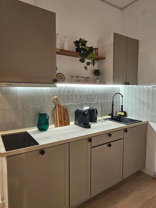 Heart Of City Center 4Br 2Bath 10 Pers Bucareste Exterior foto