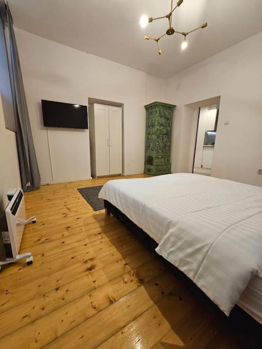 Heart Of City Center 4Br 2Bath 10 Pers Bucareste Exterior foto
